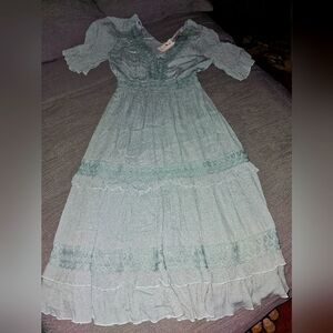 Starling Reine Midi Dress